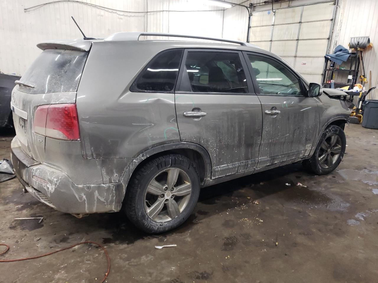 2012 KIA SORENTO EX - Image 3