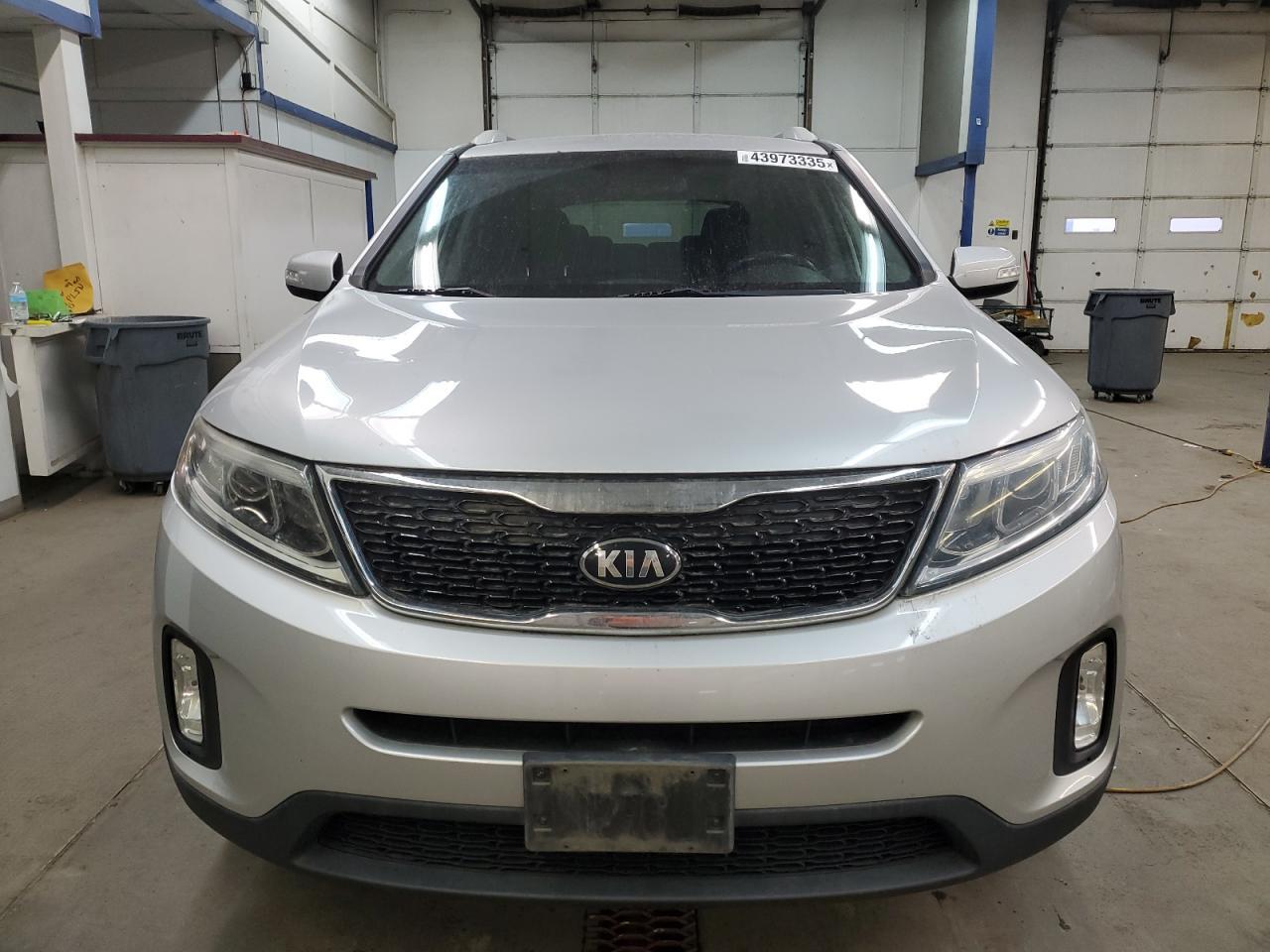 2015 KIA SORENTO LX - Image 5