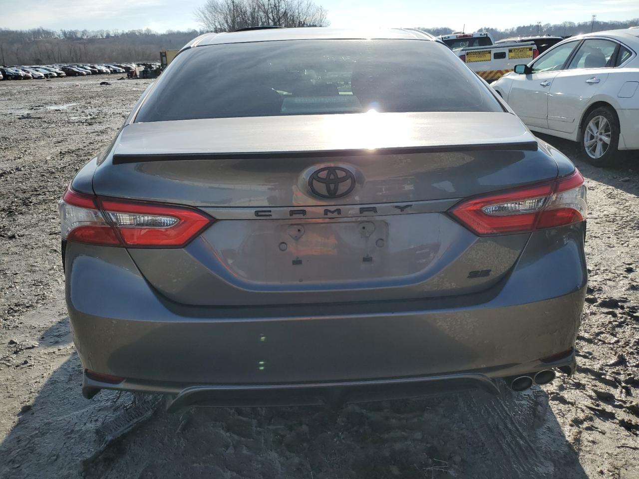 2018 TOYOTA CAMRY L - Фото 6