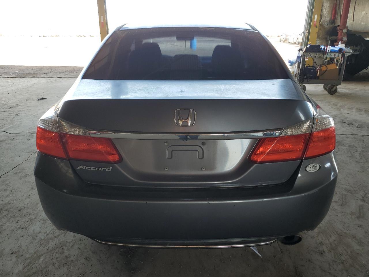 2014 HONDA ACCORD LX - Image 6