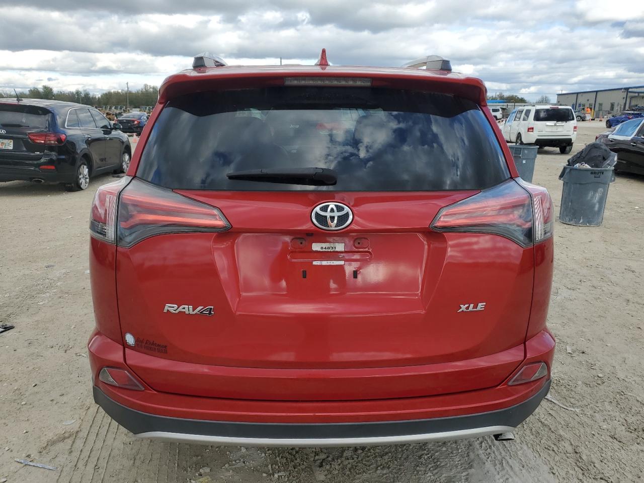 2016 TOYOTA RAV4 XLE - Image 6
