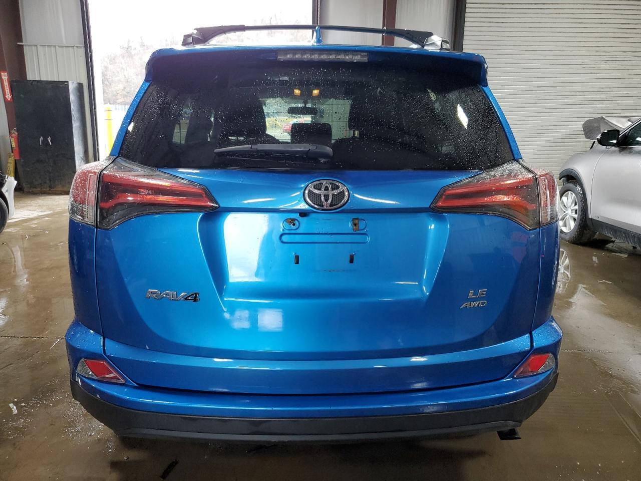 2016 TOYOTA RAV4 LE - Фото 6