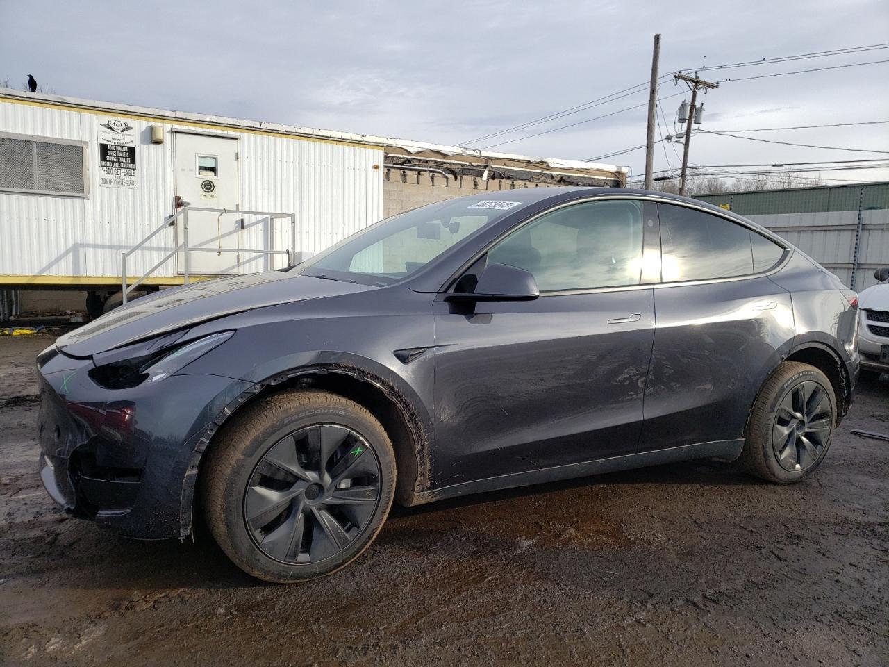 2024 TESLA MODEL Y