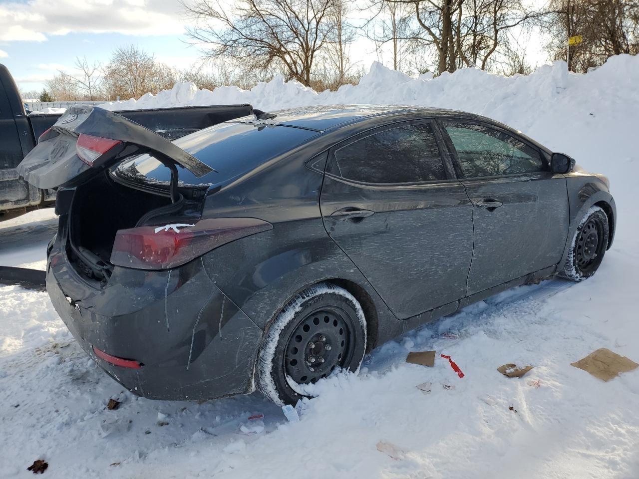 2015 HYUNDAI ELANTRA SE - Image 3