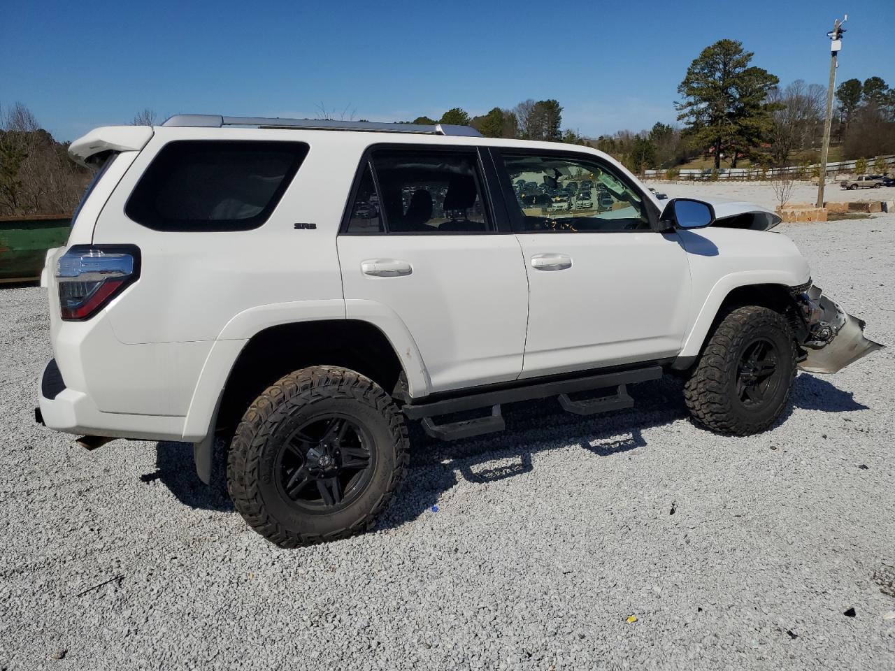2017 TOYOTA 4RUNNER SR - Image 3