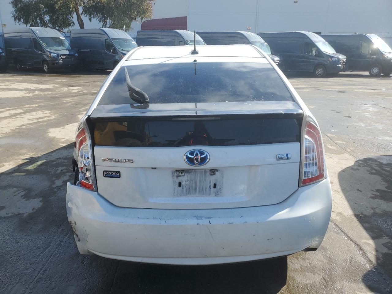 2015 TOYOTA PRIUS - Image 6