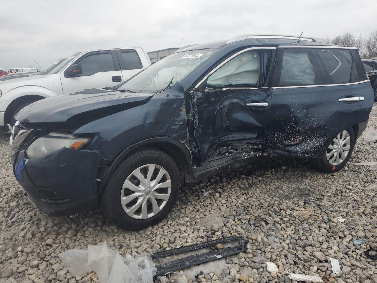 2016 NISSAN ROGUE S