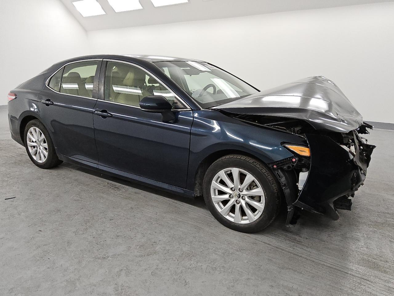 2018 TOYOTA CAMRY L - Image 4