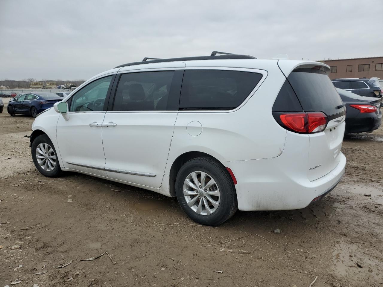 2017 CHRYSLER PACIFICA T - Фото 2