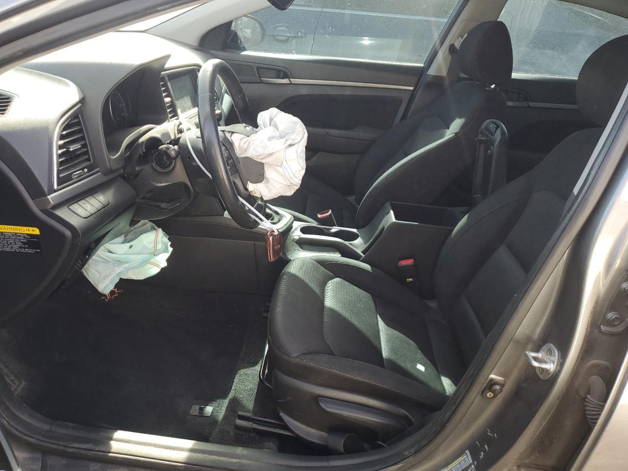 2018 HYUNDAI ELANTRA SE - Фото 7