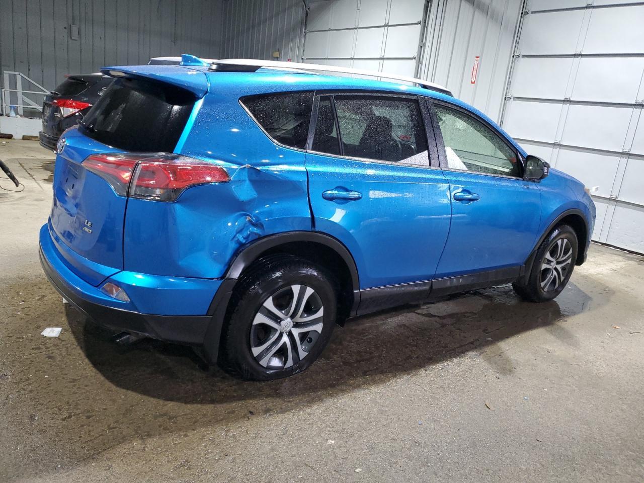 2018 TOYOTA RAV4 LE - Image 3