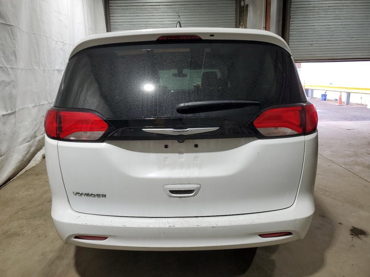 2022 CHRYSLER VOYAGER LX - Фото 6