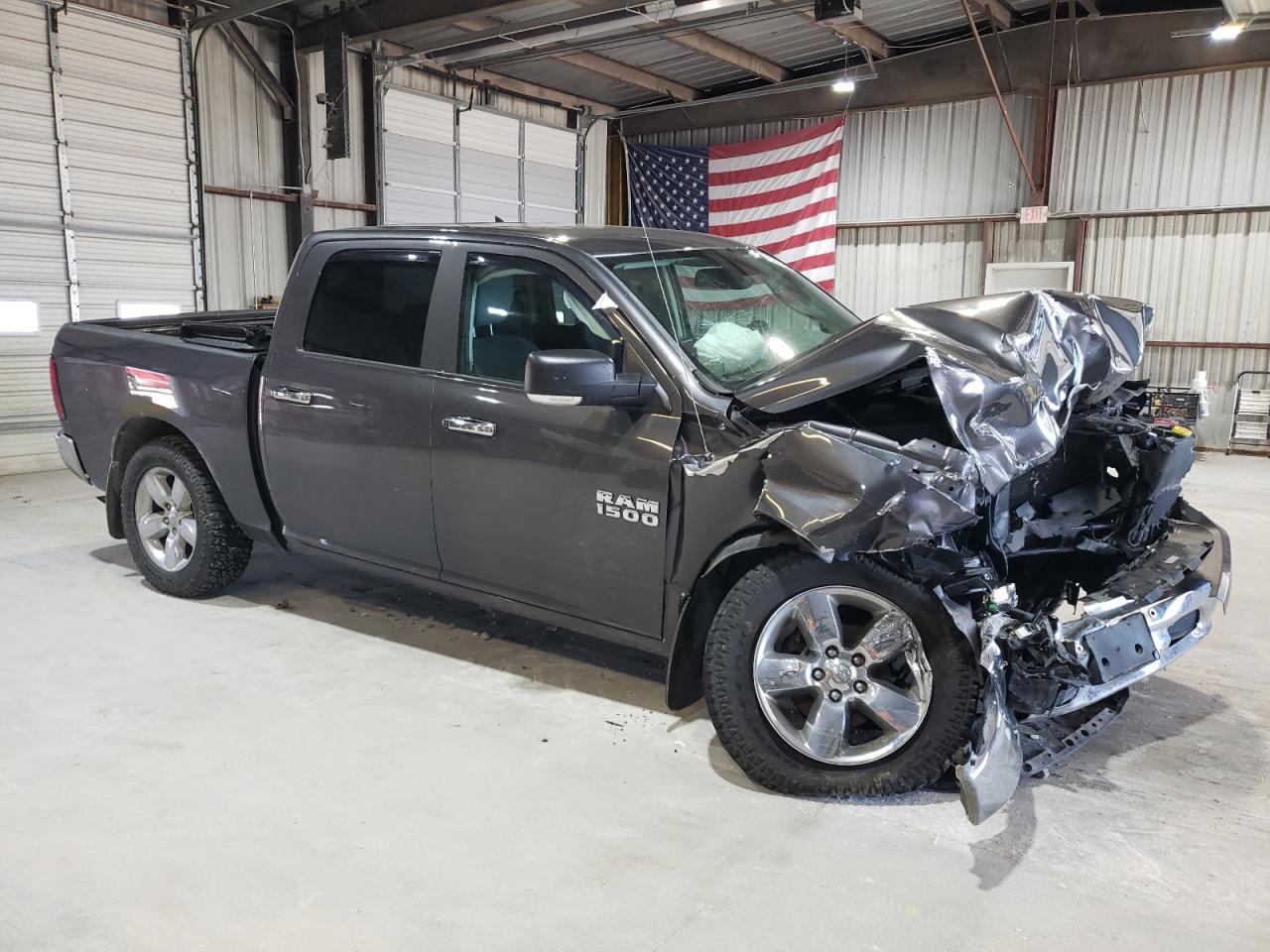2017 RAM 1500 SLT - Image 4