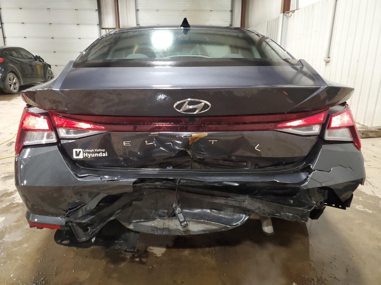2022 HYUNDAI ELANTRA SE - Image 6