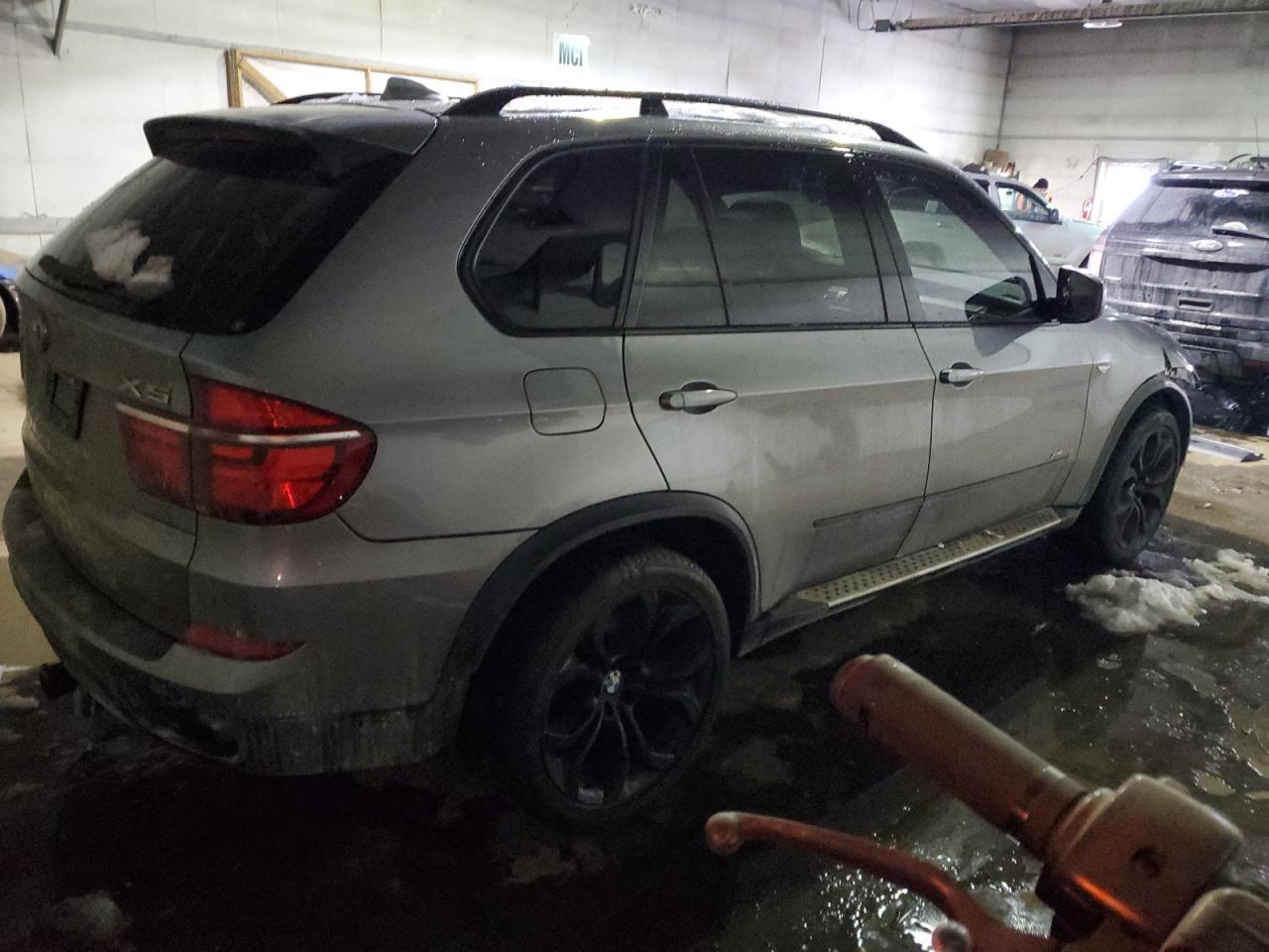 2013 BMW X5 XDRIVE5 - Фото 3