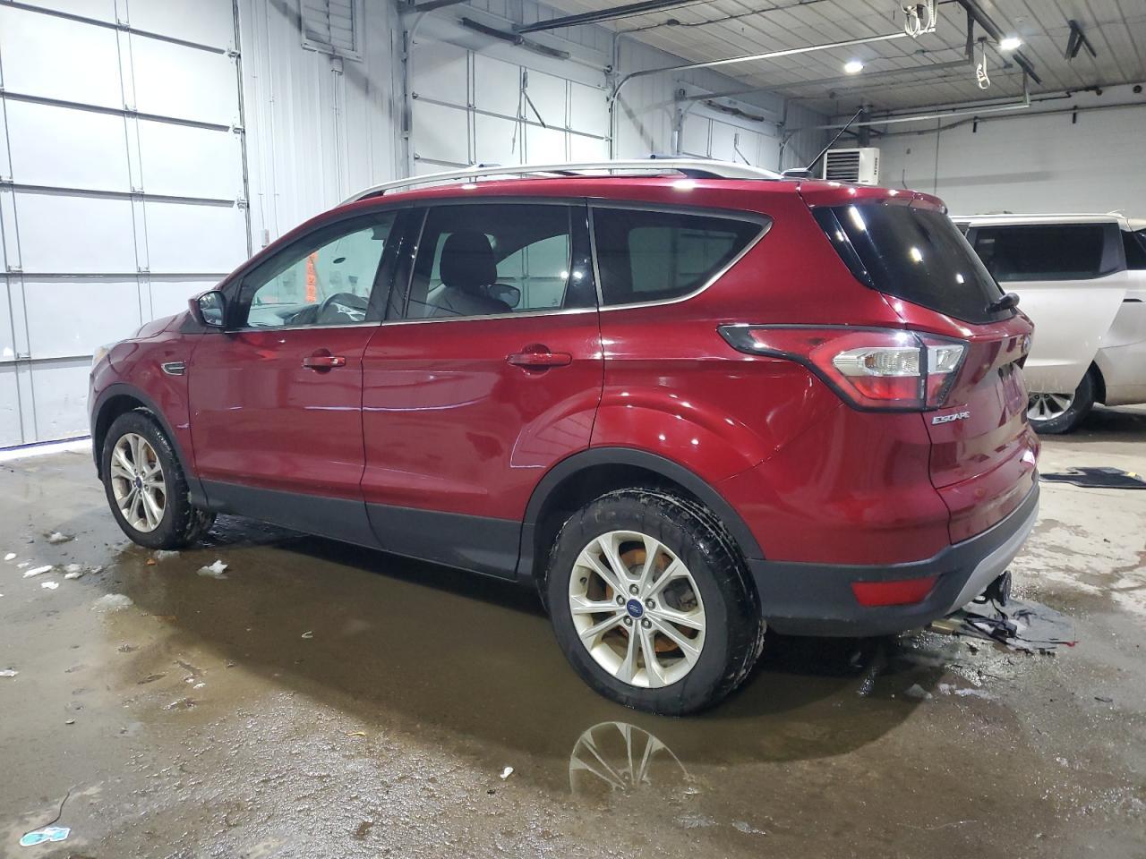 2017 FORD ESCAPE SE - Image 2