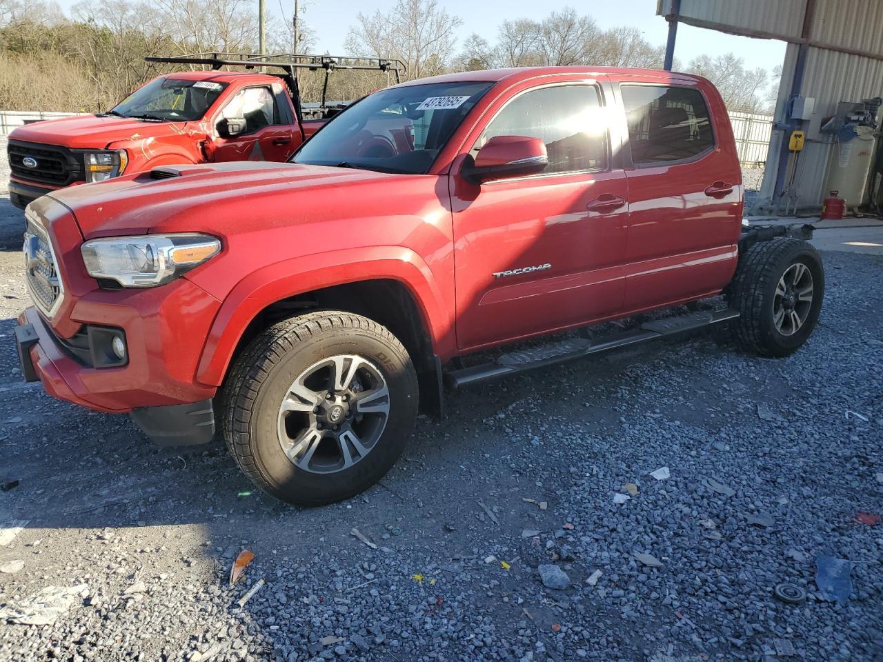 2017 TOYOTA TACOMA DOU