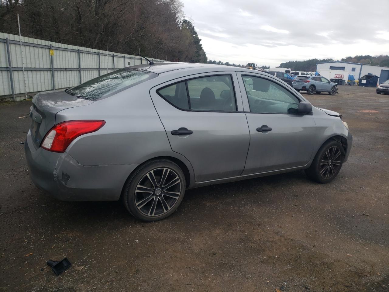 2014 NISSAN VERSA S - Image 3