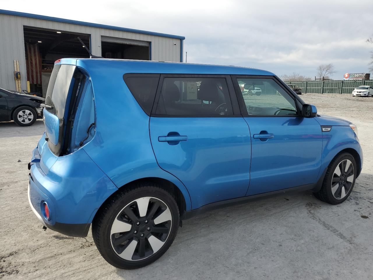 2017 KIA SOUL + - Фото 3