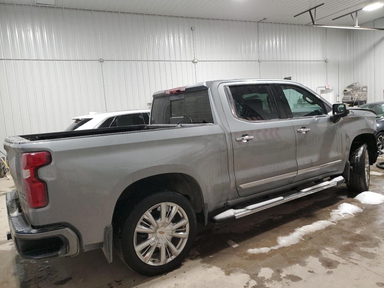 2024 CHEVROLET SILVERADO - Фото 3