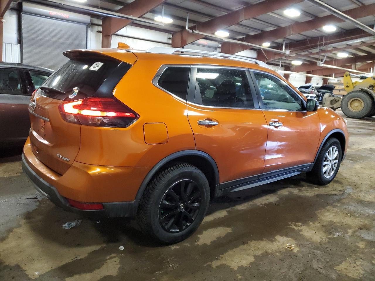 2017 NISSAN ROGUE SV - Image 3
