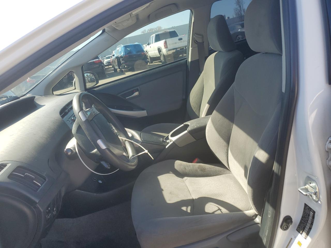 2015 TOYOTA PRIUS - Фото 7