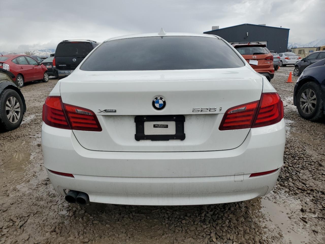 2013 BMW 528 XI - Image 6