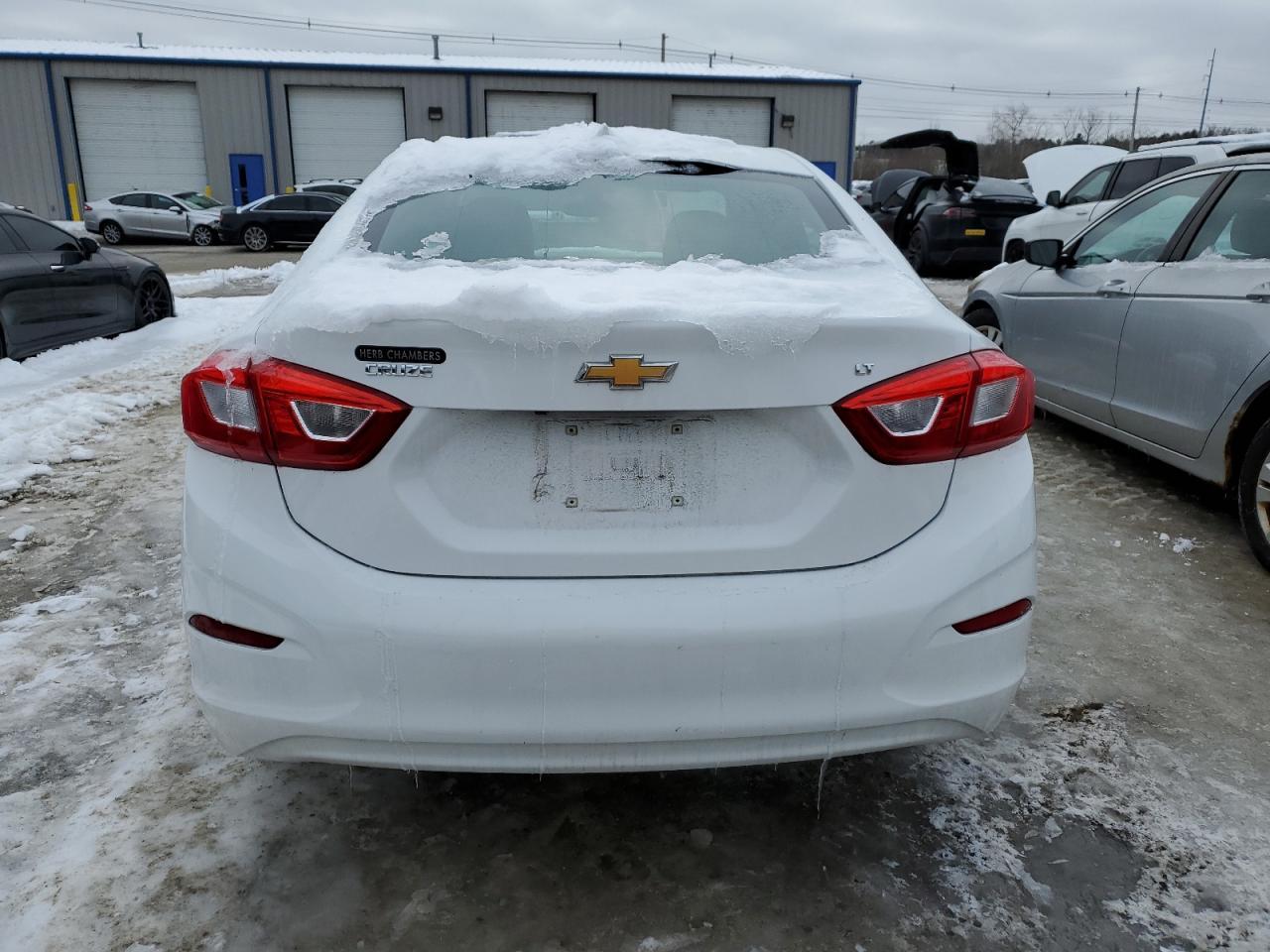 2017 CHEVROLET CRUZE LT - Фото 6