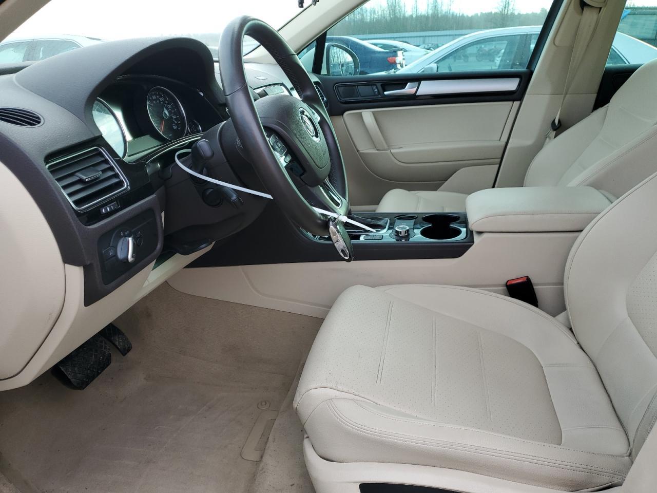 2011 VOLKSWAGEN TOUAREG V6 - Фото 7