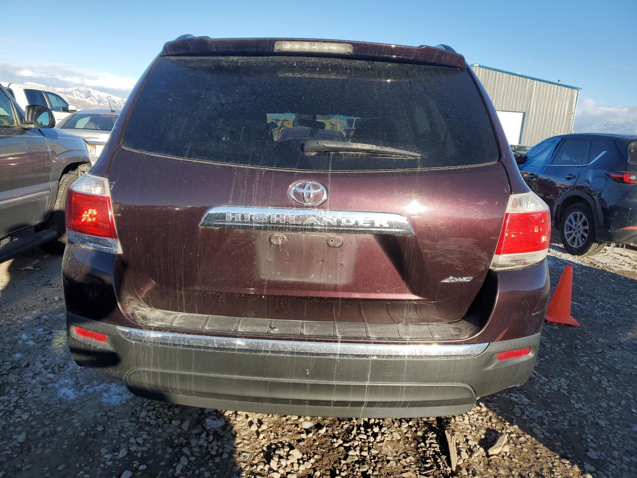 2011 TOYOTA HIGHLANDER - Image 6