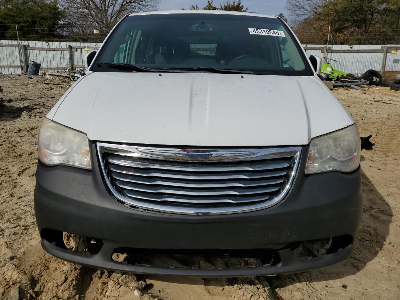 2014 CHRYSLER TOWN & COU - Фото 5