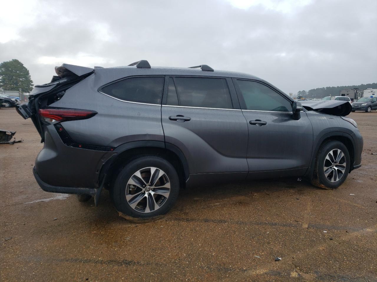 2024 TOYOTA HIGHLANDER - Image 3
