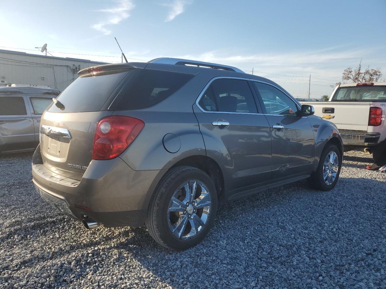 2011 CHEVROLET EQUINOX LT - Фото 3