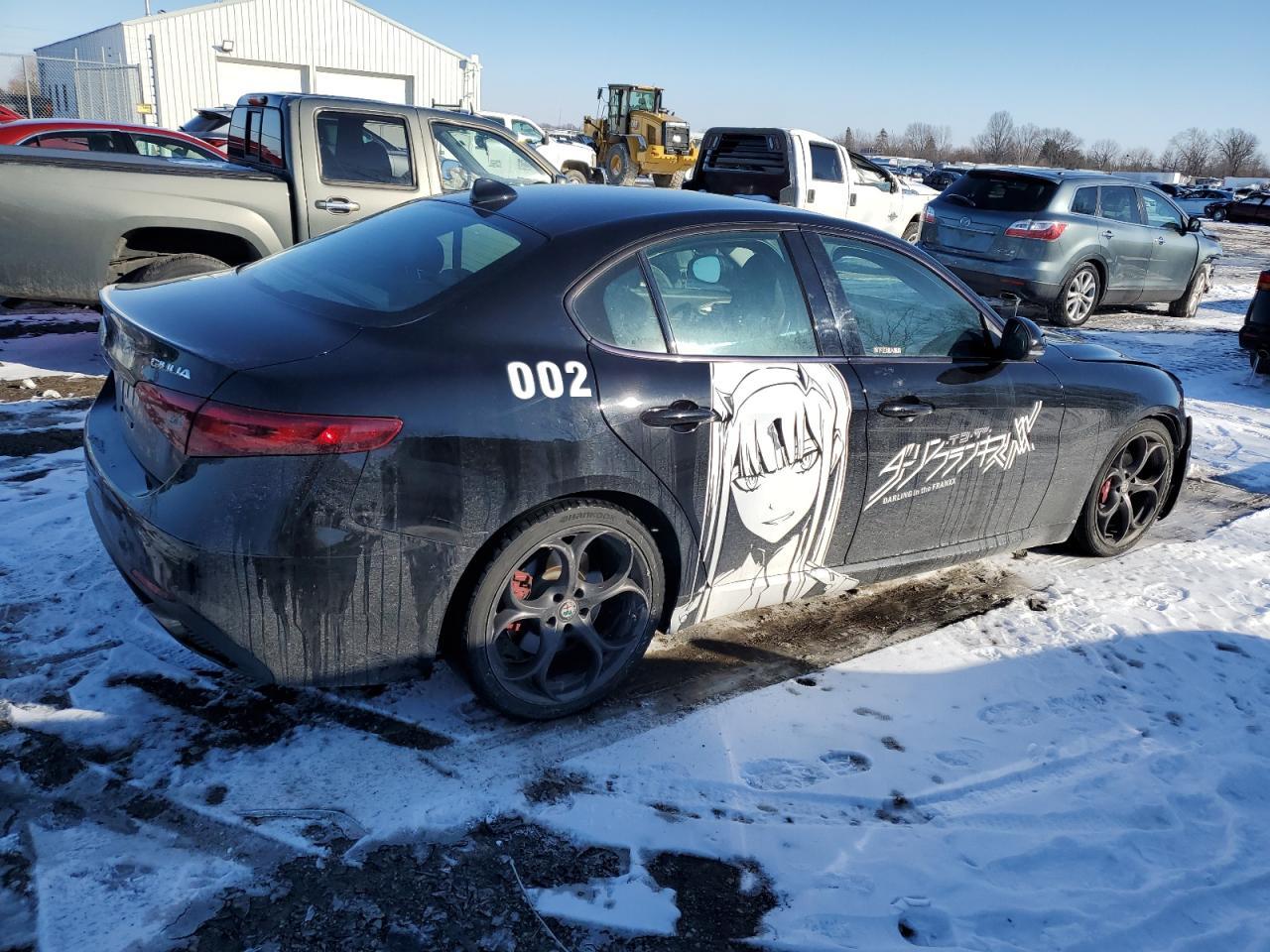 2017 ALFA ROMEO GIULIA TI - Фото 3
