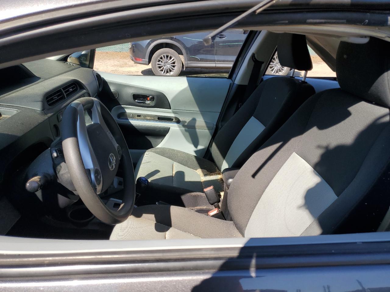 2013 TOYOTA PRIUS C - Image 7