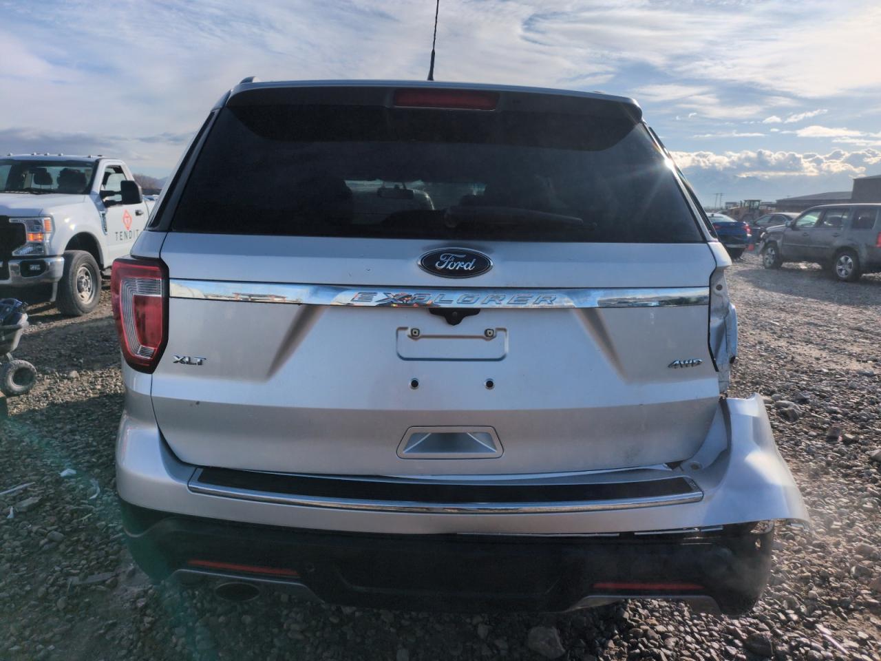 2018 FORD EXPLORER X - Фото 6