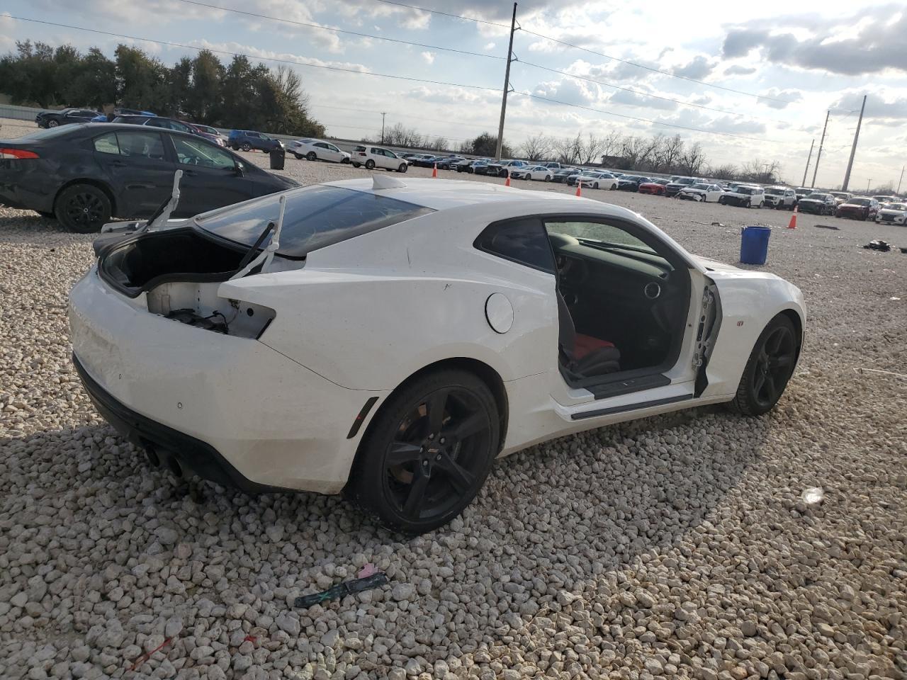 2016 CHEVROLET CAMARO SS - Image 3