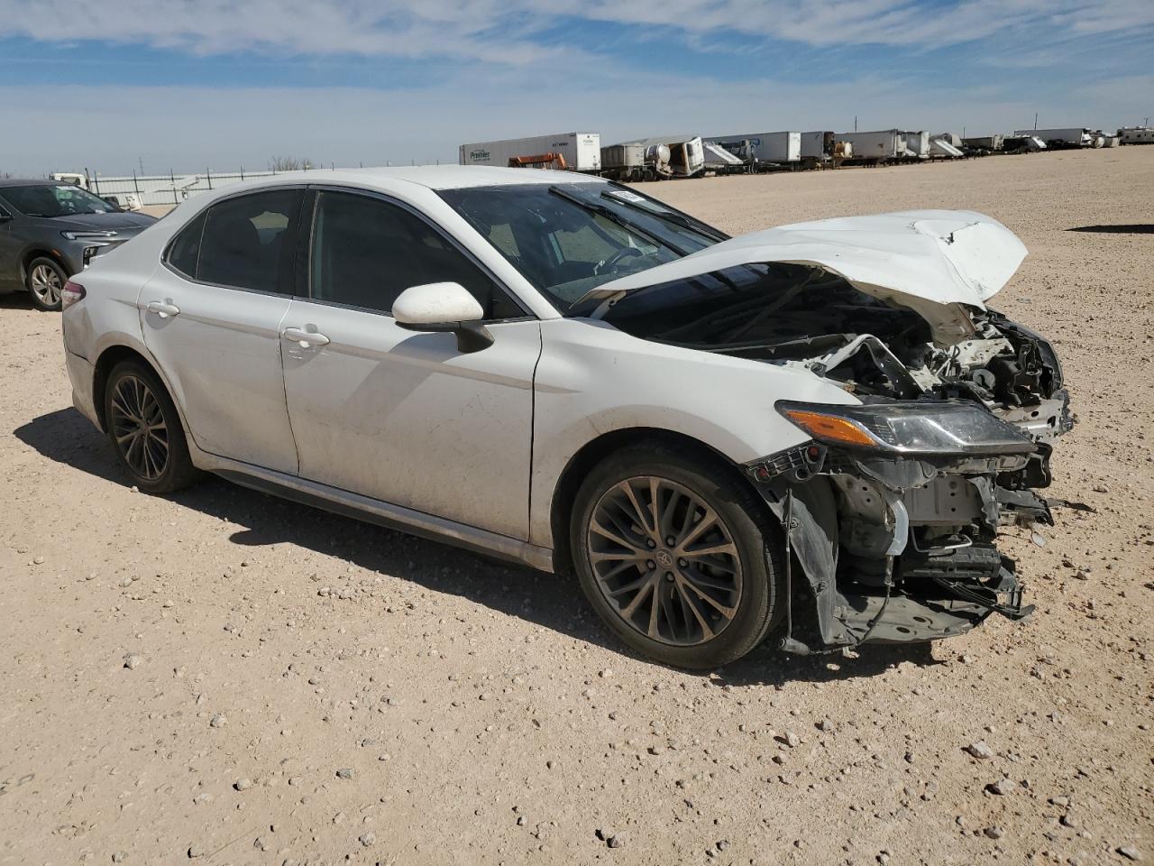 2020 TOYOTA CAMRY SE - Image 4