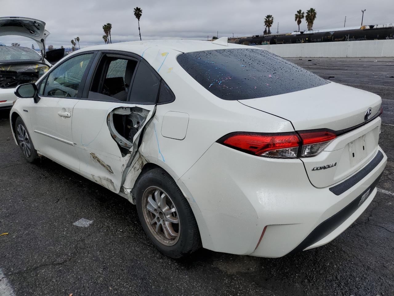2020 TOYOTA COROLLA LE - Фото 2