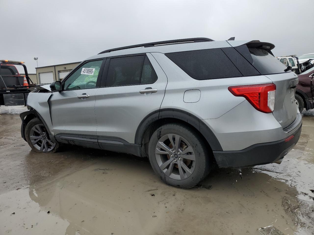 2022 FORD EXPLORER X - Фото 2