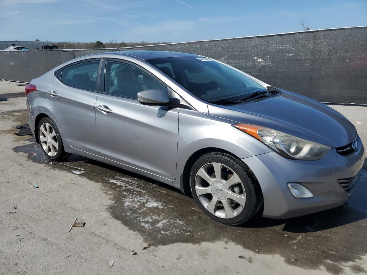 2013 HYUNDAI ELANTRA GL - Image 4
