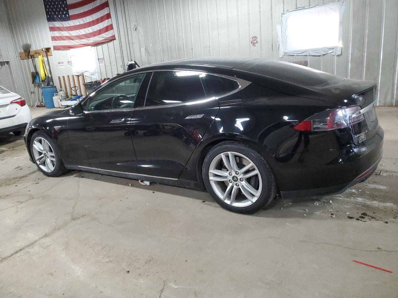2015 TESLA MODEL S - Image 2