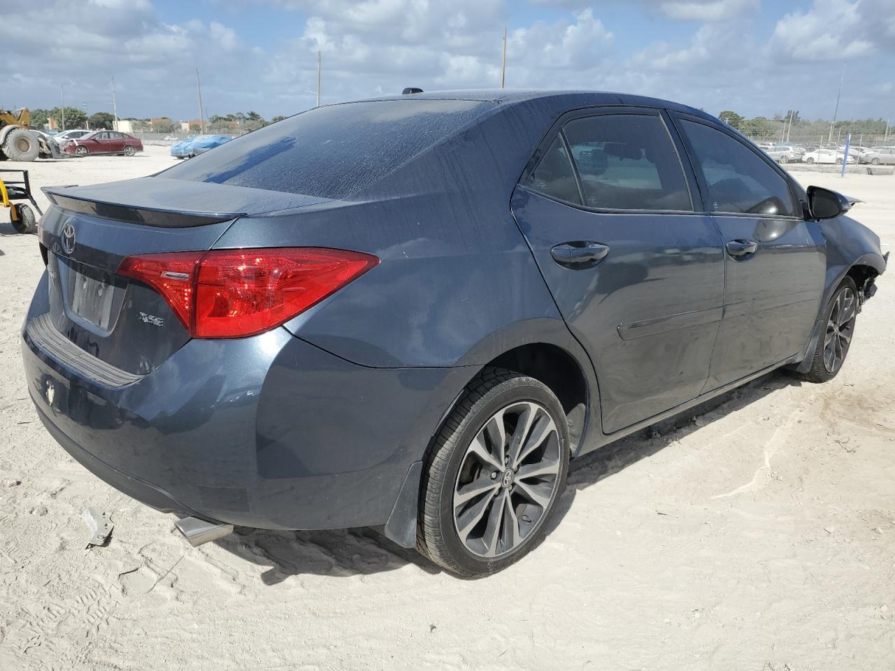 2018 TOYOTA COROLLA L - Image 3