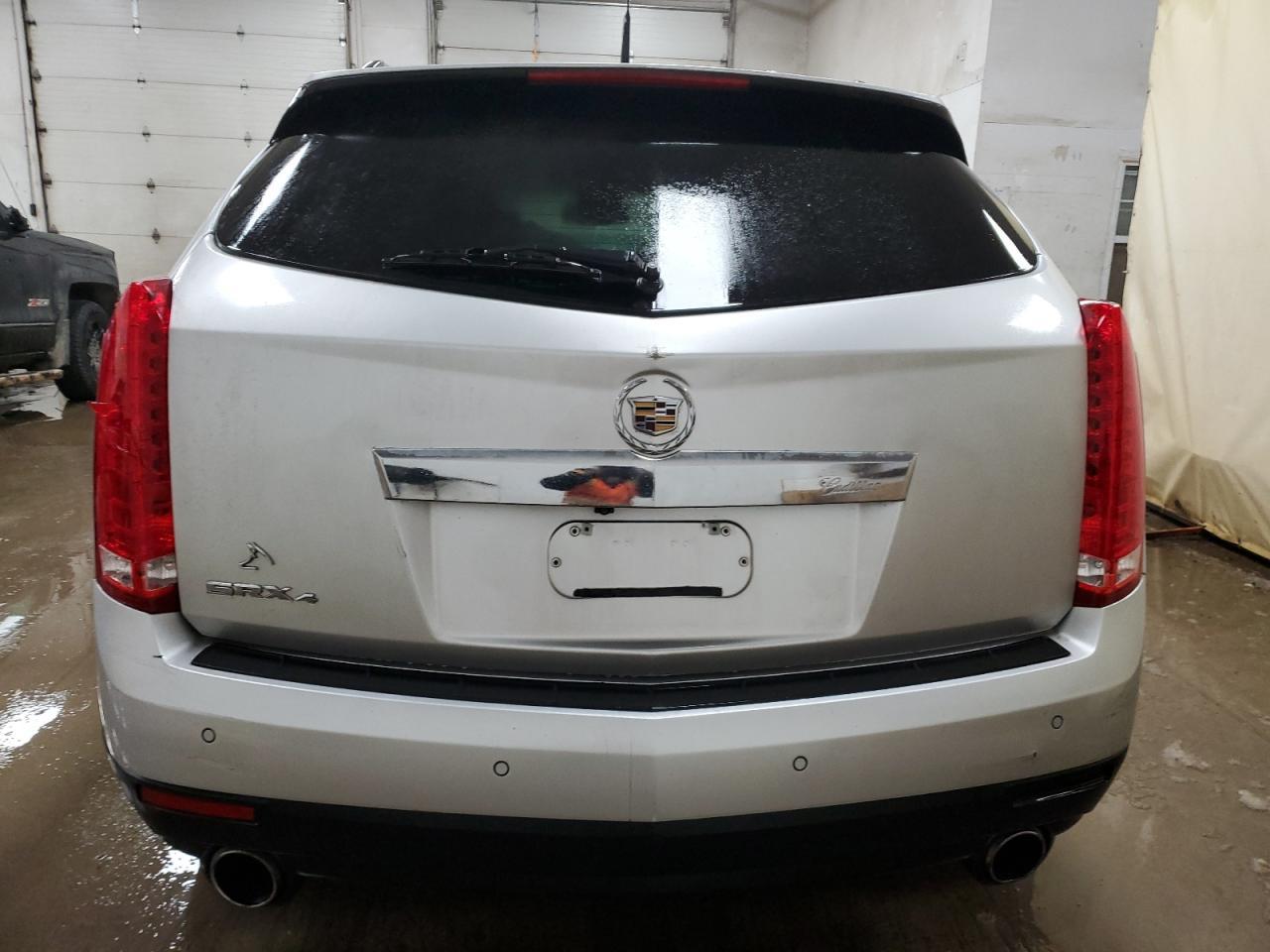 2011 CADILLAC SRX LUXURY - Image 6