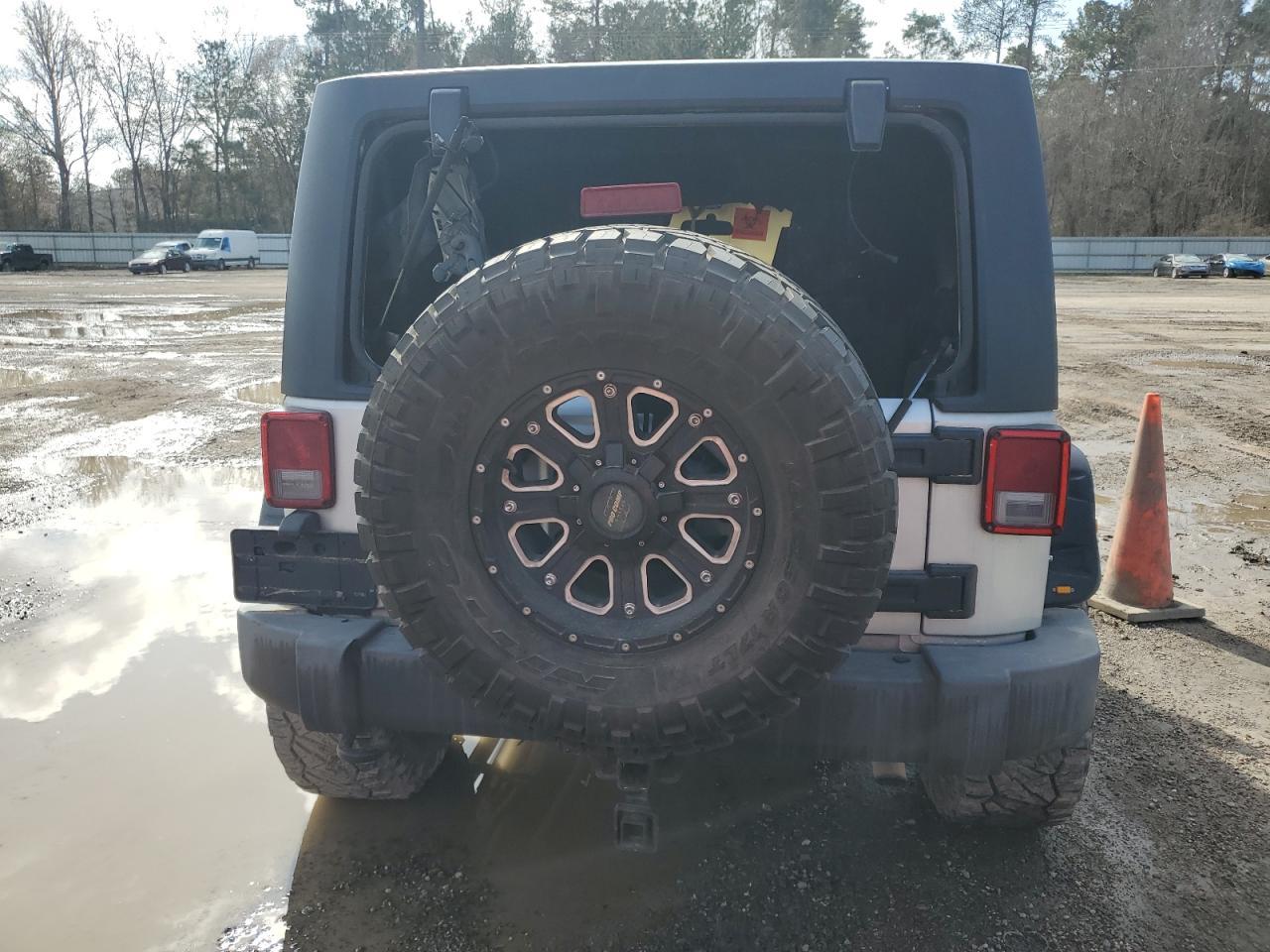 2012 JEEP WRANGLER U - Image 6