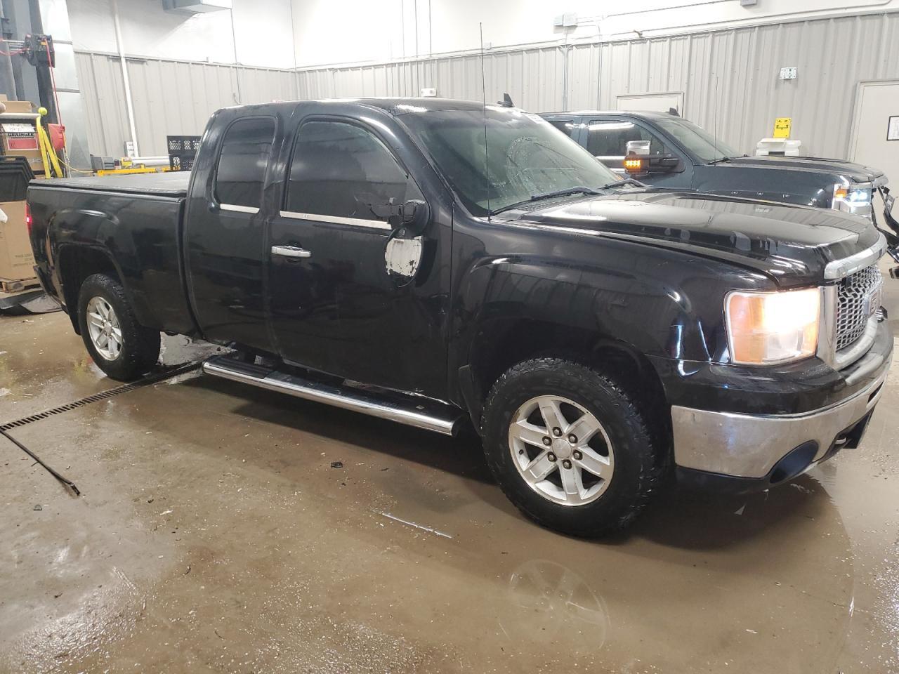 2011 GMC SIERRA K15 - Image 4