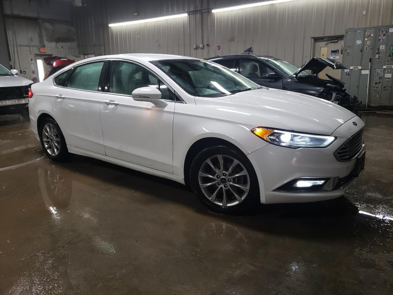 2017 FORD FUSION SE - Image 4
