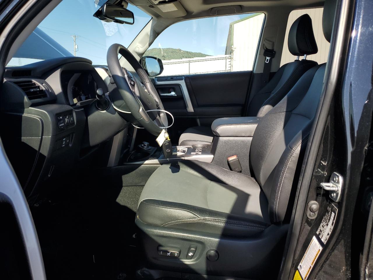 2022 TOYOTA 4RUNNER SR - Image 7
