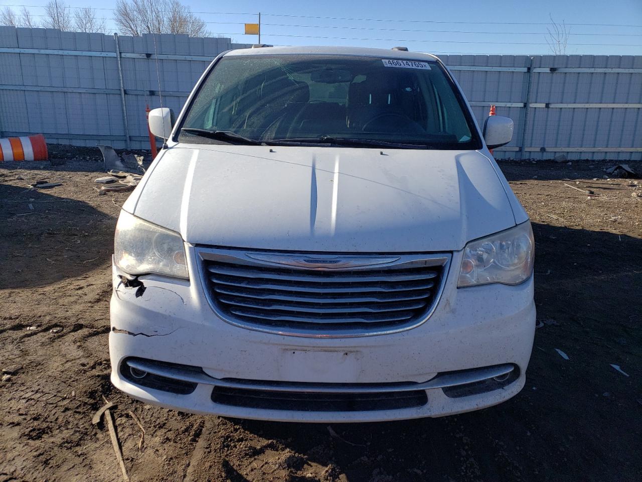 2014 CHRYSLER TOWN & COU - Image 5