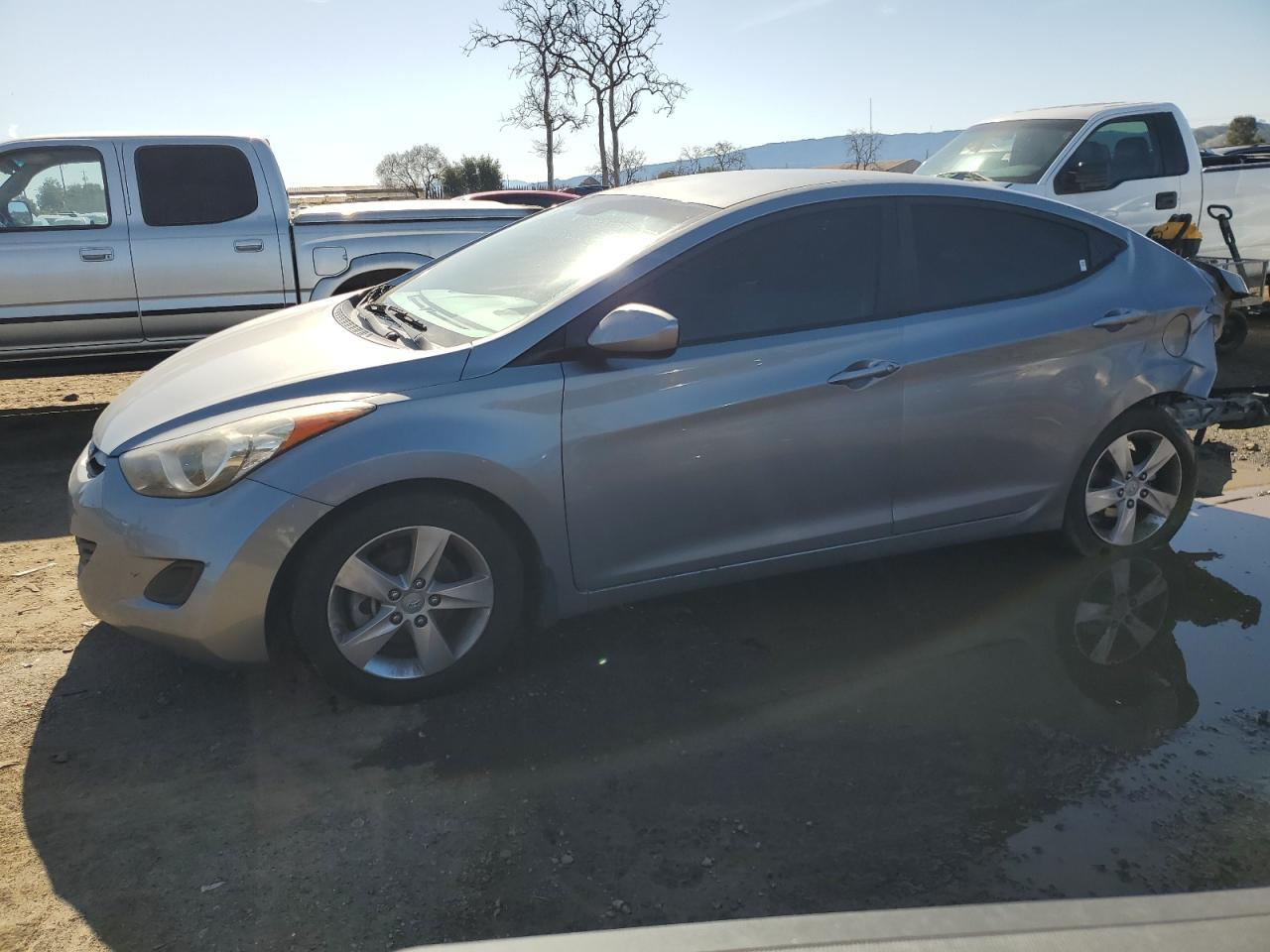 2013 HYUNDAI ELANTRA GL